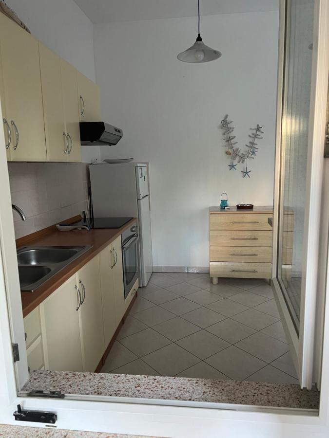 Villa Claudia Beach Apartment Премантура Экстерьер фото